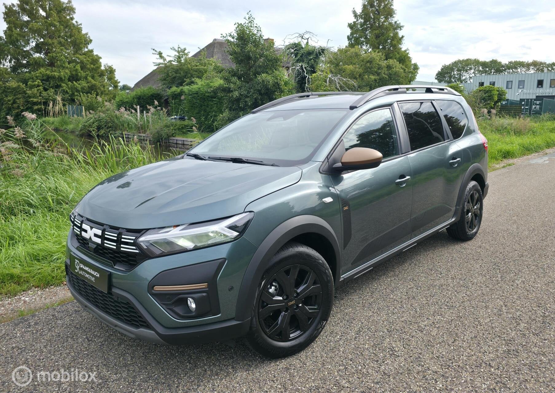 Dacia Jogger 1.6 Hybrid 140 Extreme 7p / Carplay / Camera, Auto's, Gebruikt, 4 cilinders, Grijs, Hybride Elektrisch/Benzine