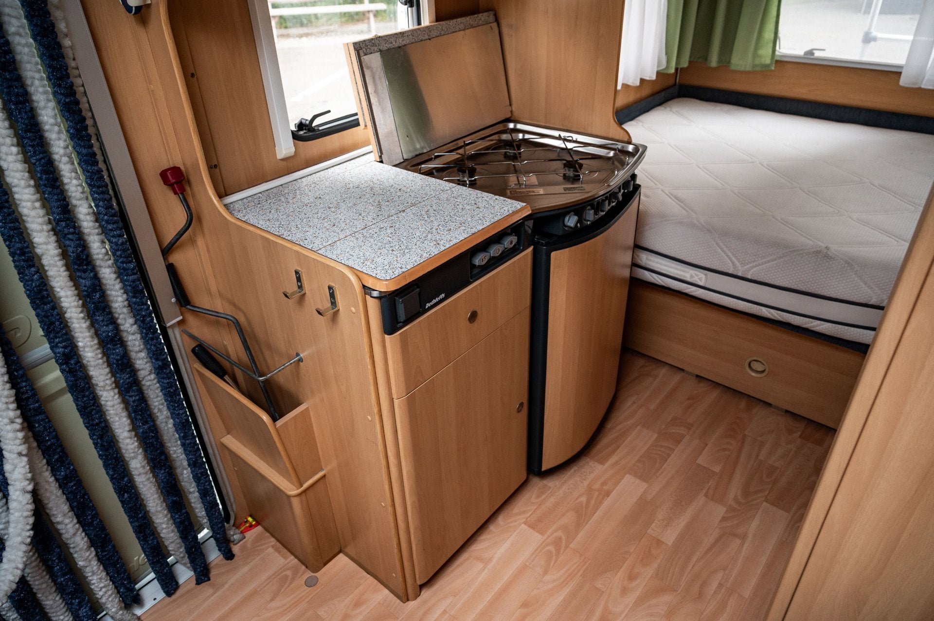 Dethleffs EF2 Airco I Mover I Toilet I Douche I Frans bed, 750 - 1000 kg, Dethleffs, Airco, Bedrijf
