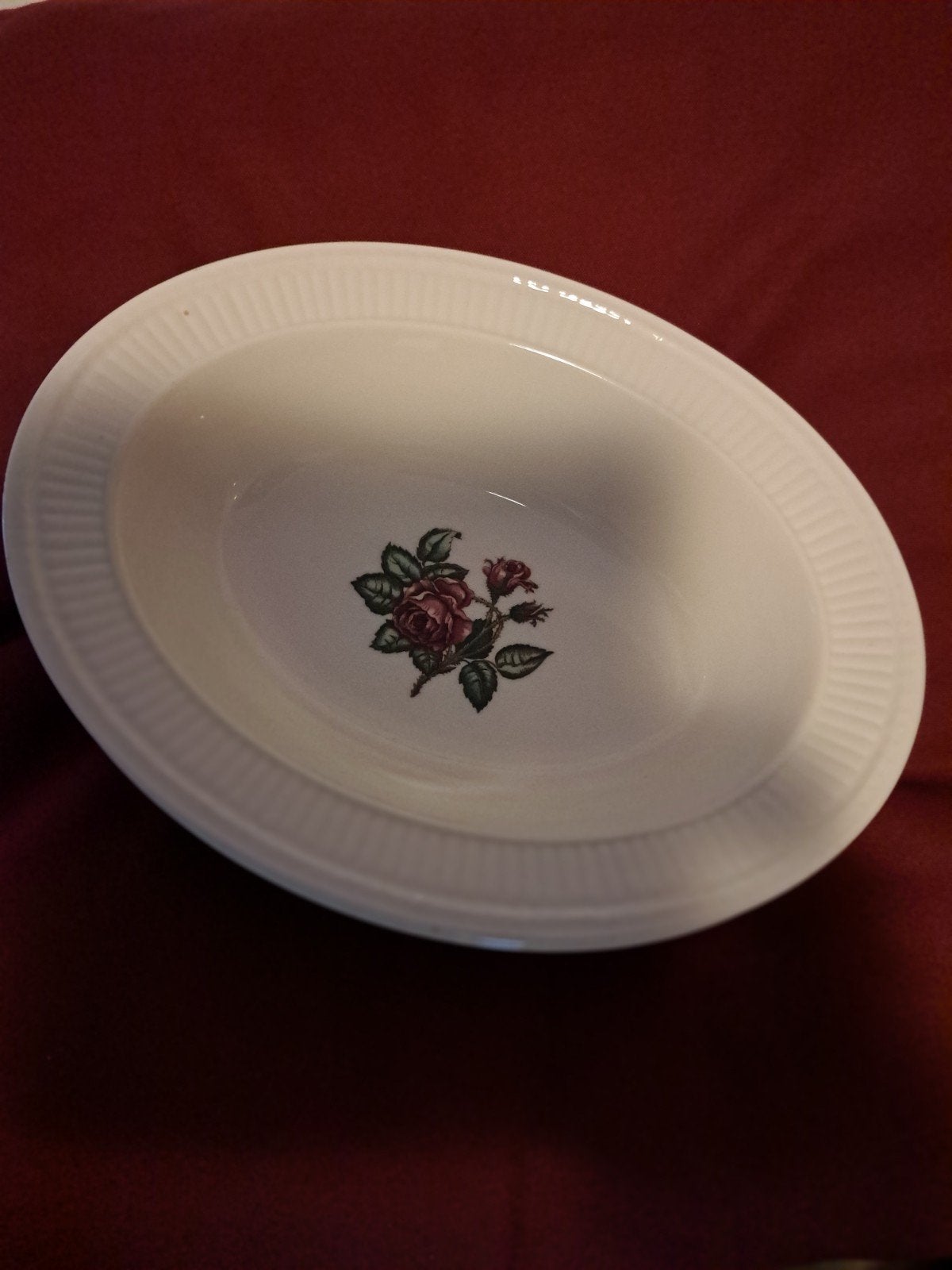 wedgwood moss rose., Ophalen of Verzenden, Zo goed als nieuw, Porselein, Schaal of Schalen