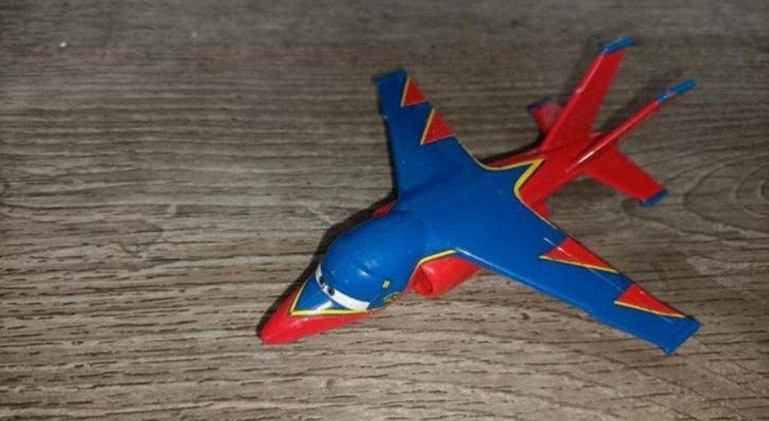 🛩️metalen cars toon vliegtuig: falcon hawk🛩️, Kinderen en Baby's, Verzenden, Zo goed als nieuw