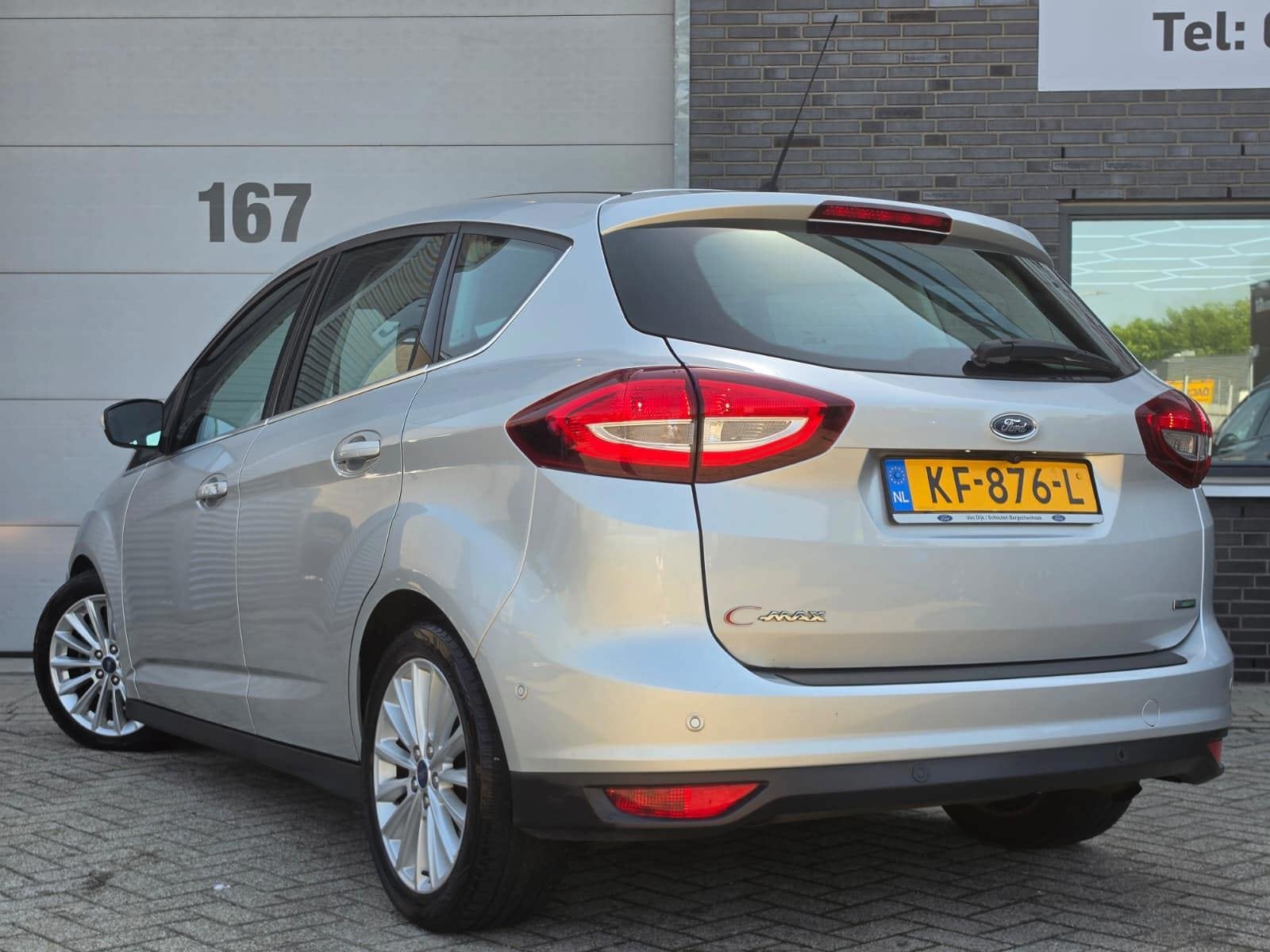 Ford C-Max 1.5 Titanium|Achteruitrijcamera|Leer|Stoelverwarm, Dealer onderhouden, 15 km/l, 4 cilinders, 150 pk