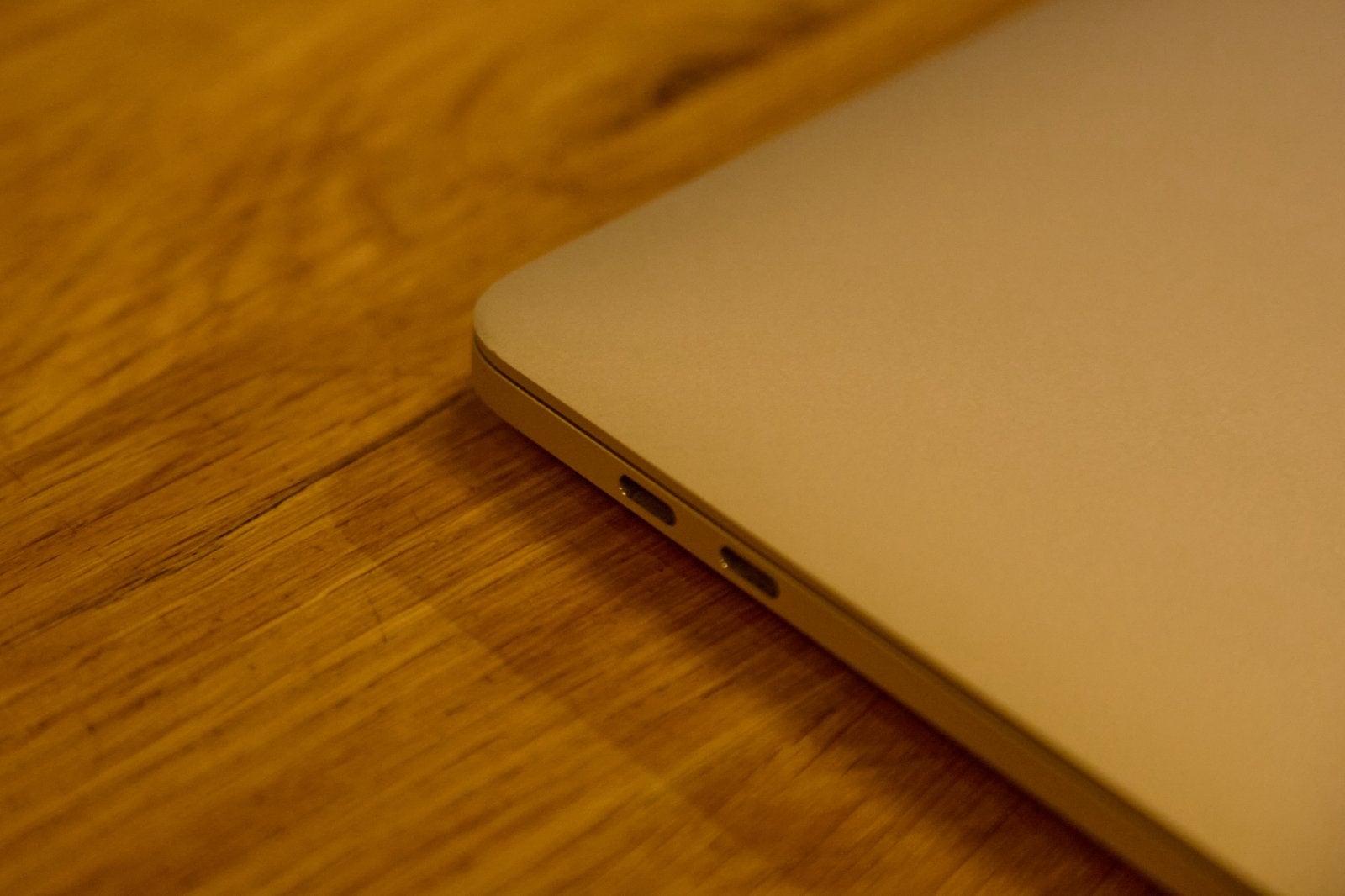 Foto 10 van Macbook pro 13 inch i7 32gb ram 512gb ssd 4 thunderbolt
