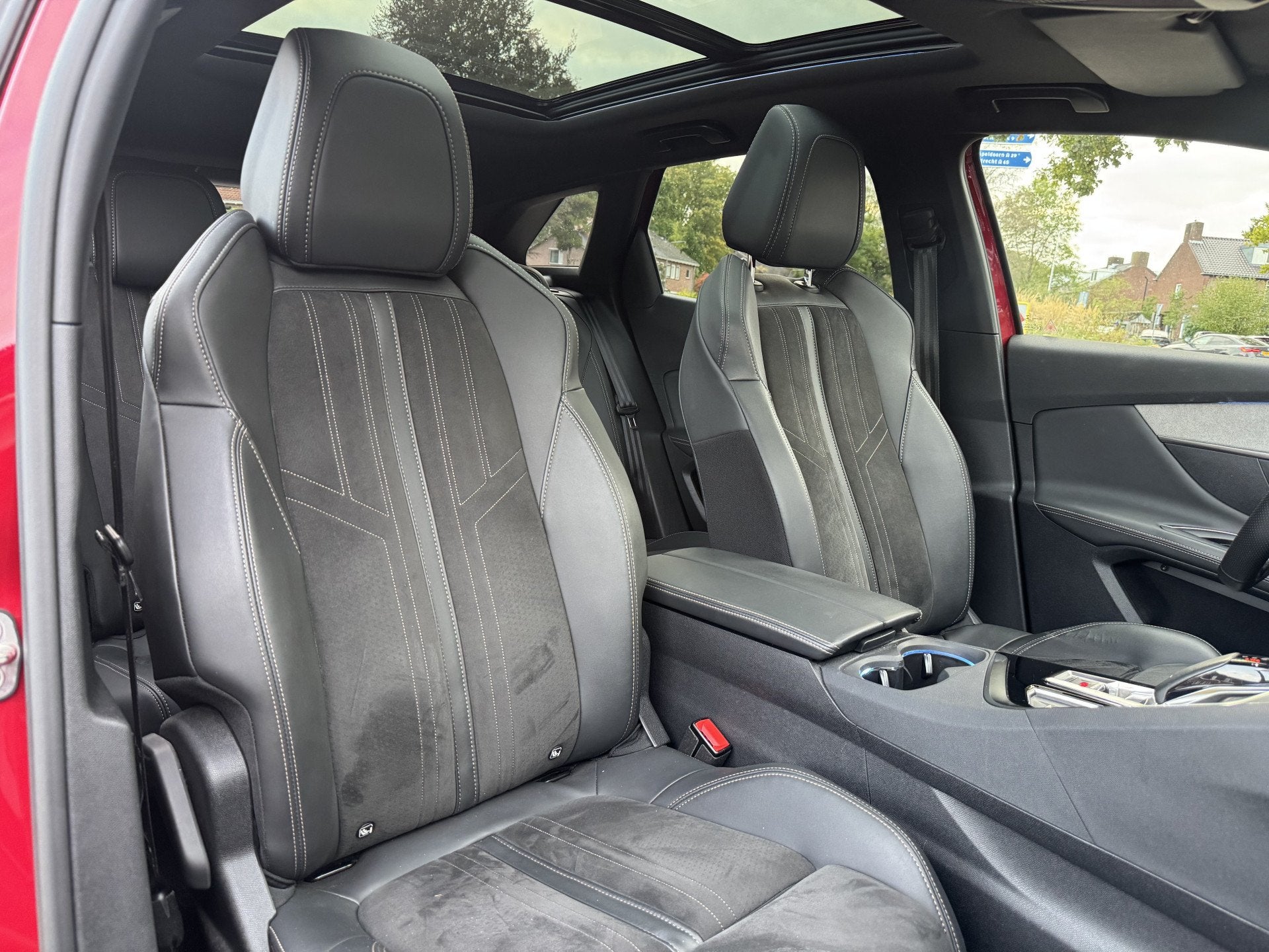 Peugeot 3008 1.6 PureTech Blue Lease GT Pano | Trekhaak | Me, Auto's, Gebruikt, 4 cilinders, Alcantara, Origineel Nederlands