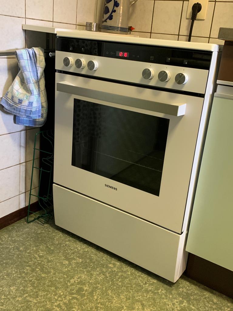 Siemens fornuis, Witgoed en Apparatuur, Fornuizen, Ophalen, 4 kookzones, Zo goed als nieuw, Gas