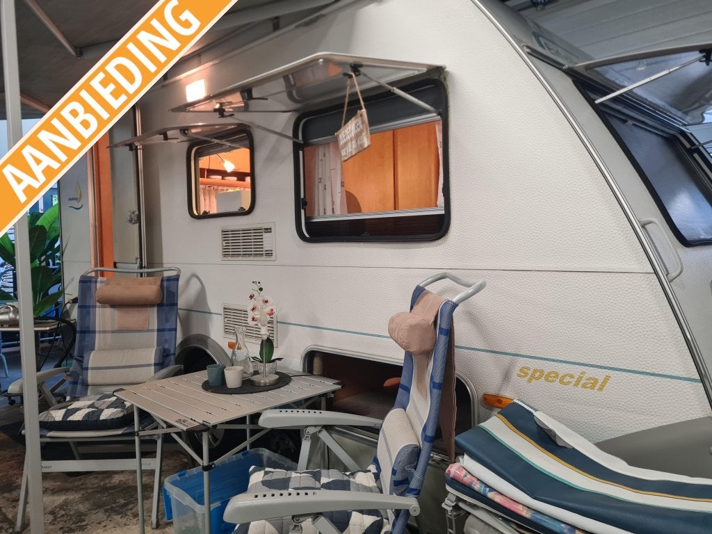 EIFELLAND HOLIDAY SPECIAL 420 DB / MOVER / VOORTENT / LUIFEL, Caravans en Kamperen, Caravans, Kachel, Bedrijf, Treinzit, 750 - 1000 kg