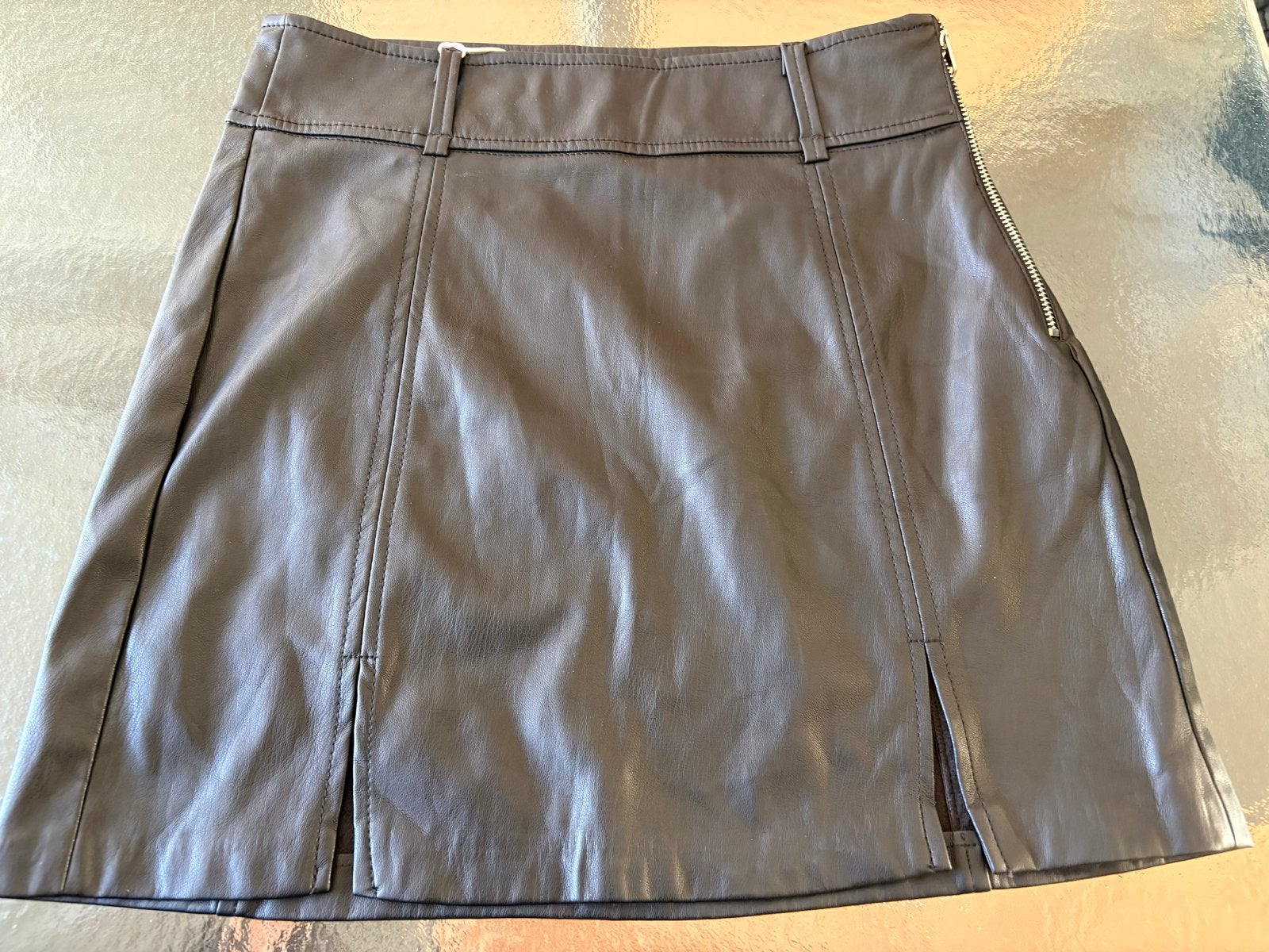Bershka Faux Leren Minirok met Rits - Maat S, Nieuw, Ophalen of Verzenden, Maat 36 (S), Grijs