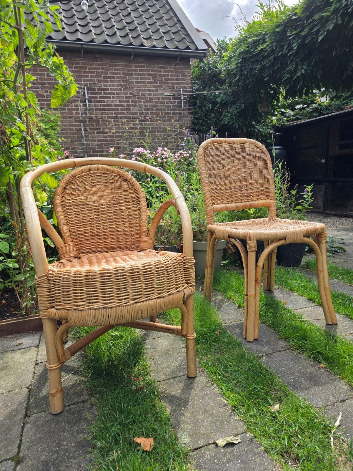 Vintage rotan stoel, 2 stuks beschikbaar, Huis en Inrichting, Stoelen, Ophalen, Twee, Bruin, Vintage