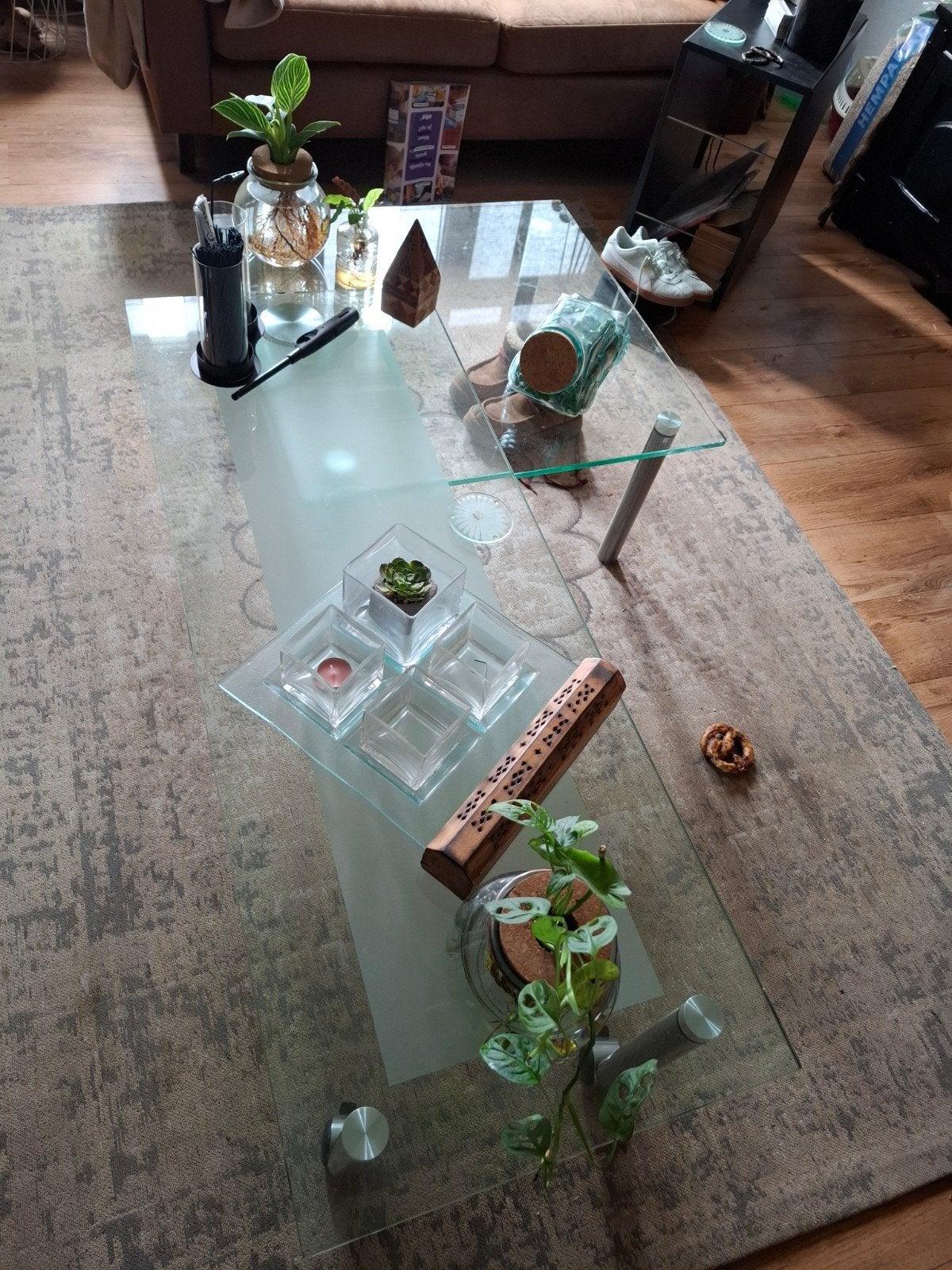 Glazen salontafel met metalen poten, Ophalen, Gebruikt, 100 tot 150 cm, 50 tot 100 cm