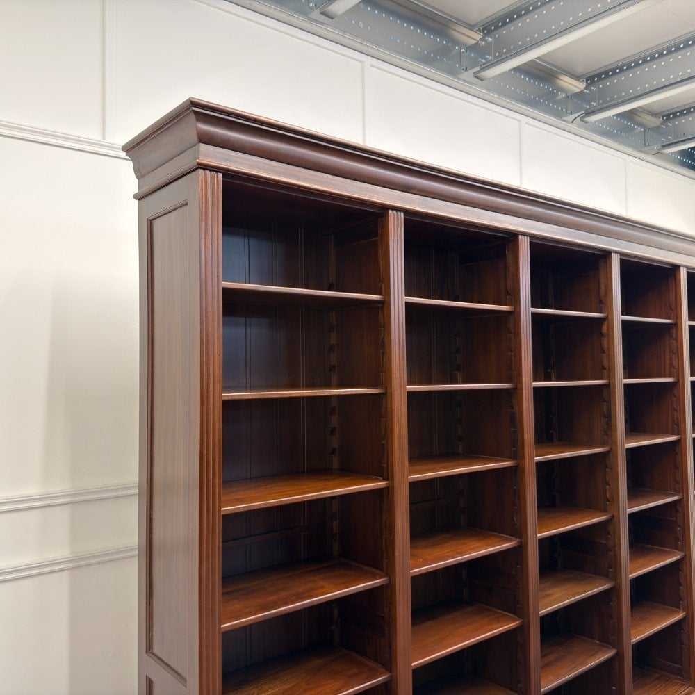 Foto 7 van Grote Klassieke Engelse Open Boekenkast