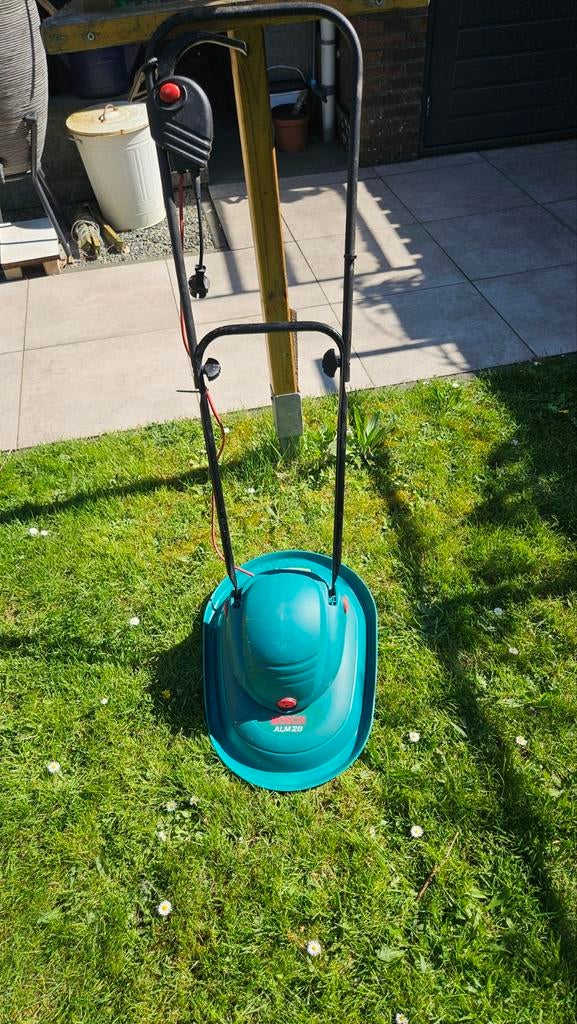 Bosch Zweefgrasmaaier - Lichtgewicht en Wendbaar, Tuin en Terras, Grasmaaiers, Ophalen, Gebruikt, Elektrische grasmaaier, 30 t/m 39 cm