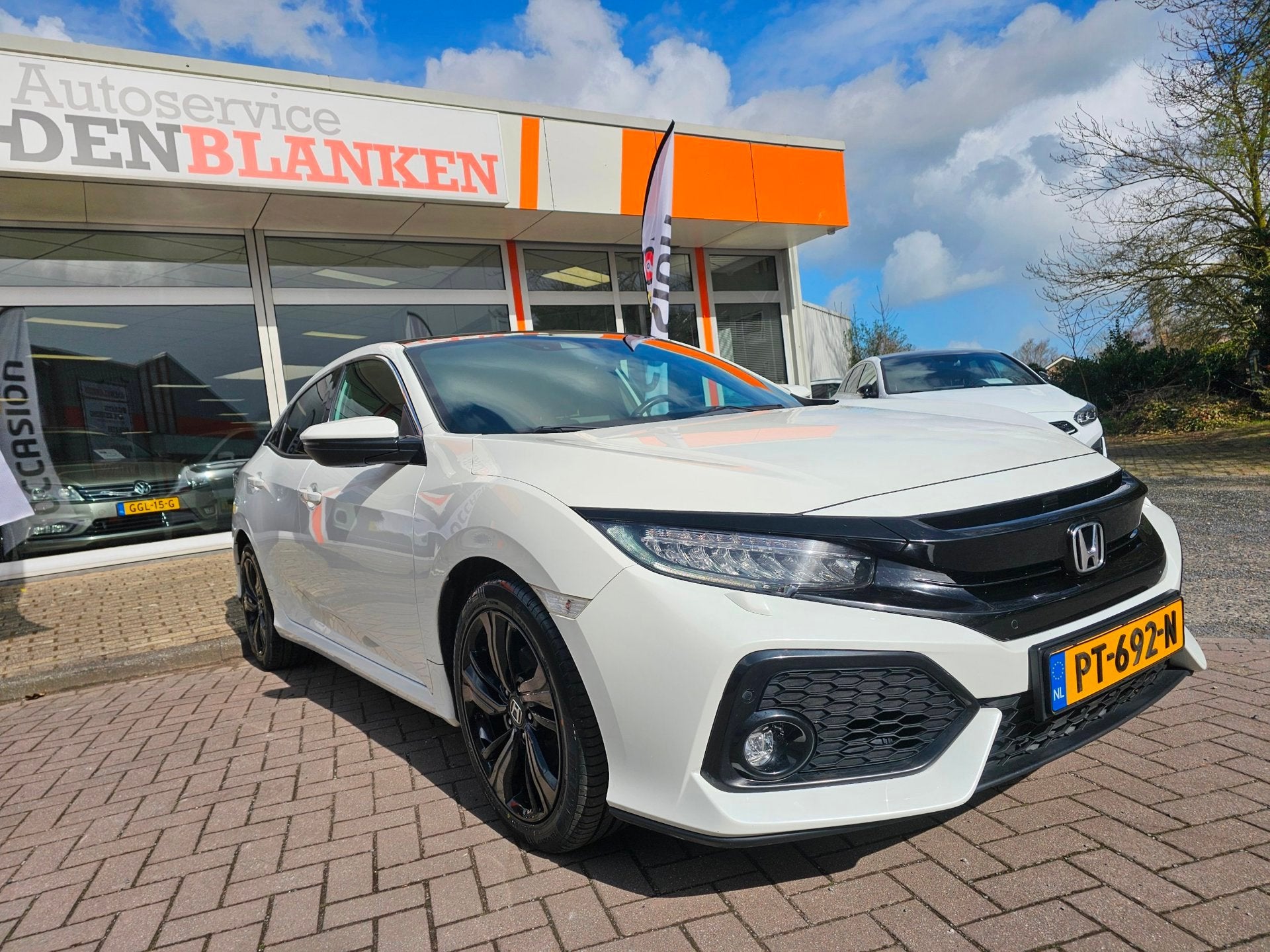 Honda Civic 1.0 i-VTEC Executive BJ.2017 / Panodak / Leder /, Dealer onderhouden, Gebruikt, Bedrijf, 3 cilinders
