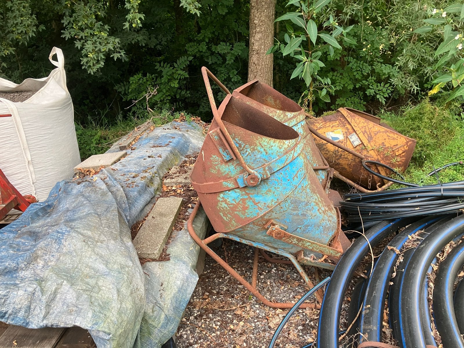 Betonkubels 150 liter en 200 liter, Ophalen, Gebruikt