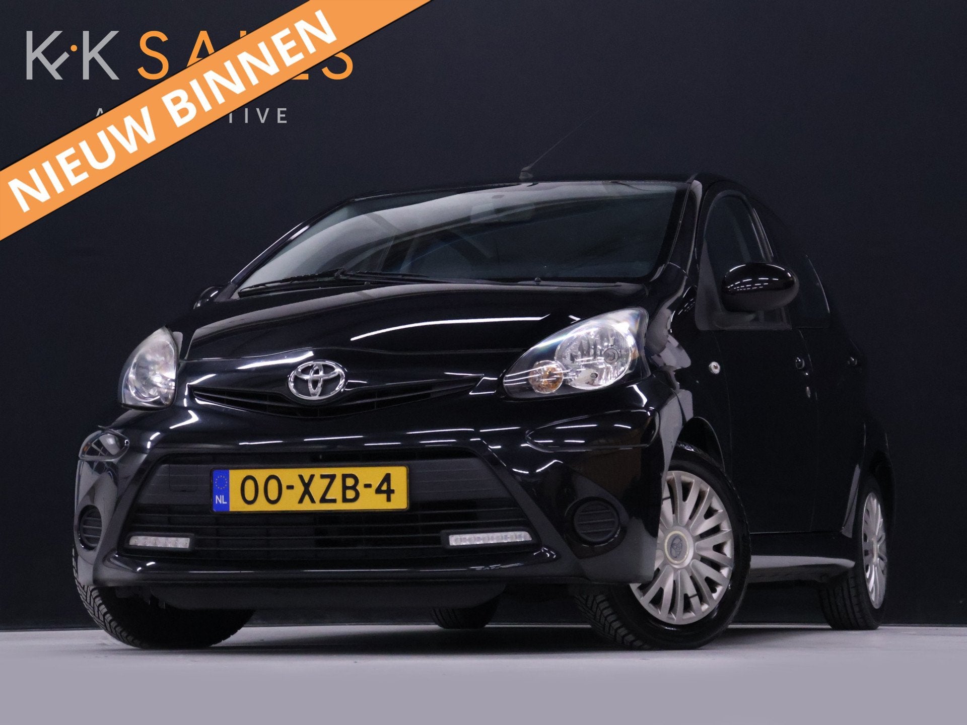 Toyota Aygo 1.0 VVT-i Aspiration AUTOMAAT [BLUETOOTH, AIRCON, Euro 5, Stof, Gebruikt, Zwart