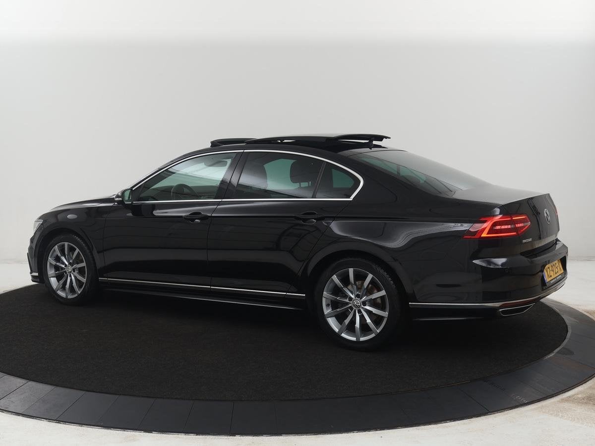 Volkswagen Passat 1.5 TSI Highline Business R | R-line | Pan, Auto's, 4 cilinders, 150 pk, Zwart, Bedrijf