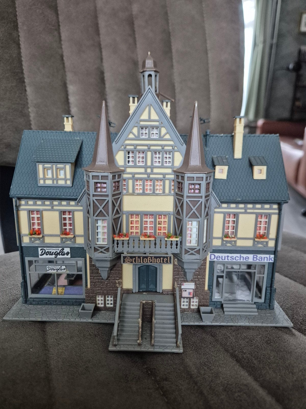 Vollmer 51935 Schlosshotel mooi gedetailleerd, Overige merken, Gelijkstroom of Wisselstroom, Brug, Tunnel of Gebouw, Nieuw