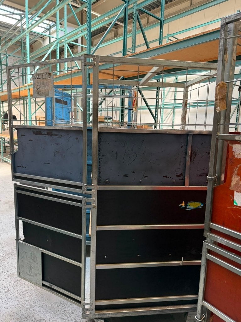 Partij van 6 Dichte Rolcontainers / Magazijnkarren, 100 liter of meer, Ophalen, Gebruikt, Transportkar