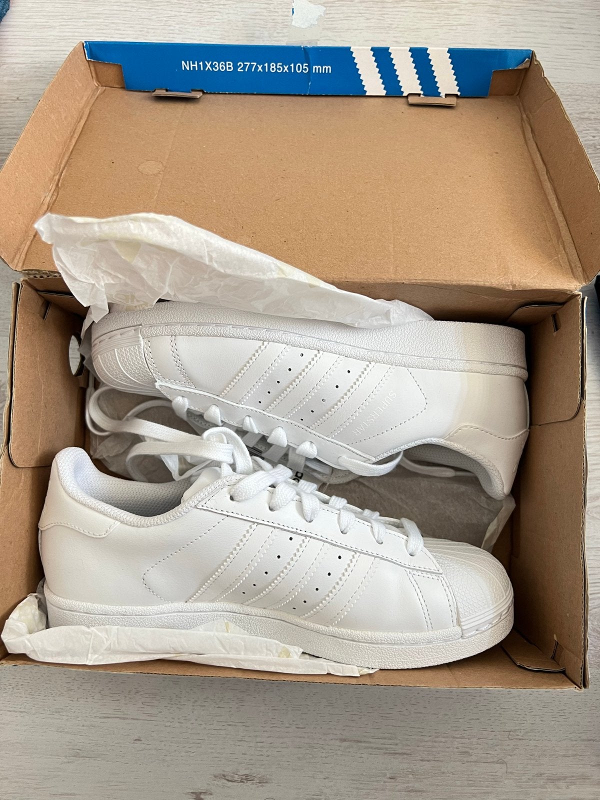 Nieuwe Adidas Superstar J sneakers - Wit, Ophalen, Nieuw, Wit, Sneakers of Gympen