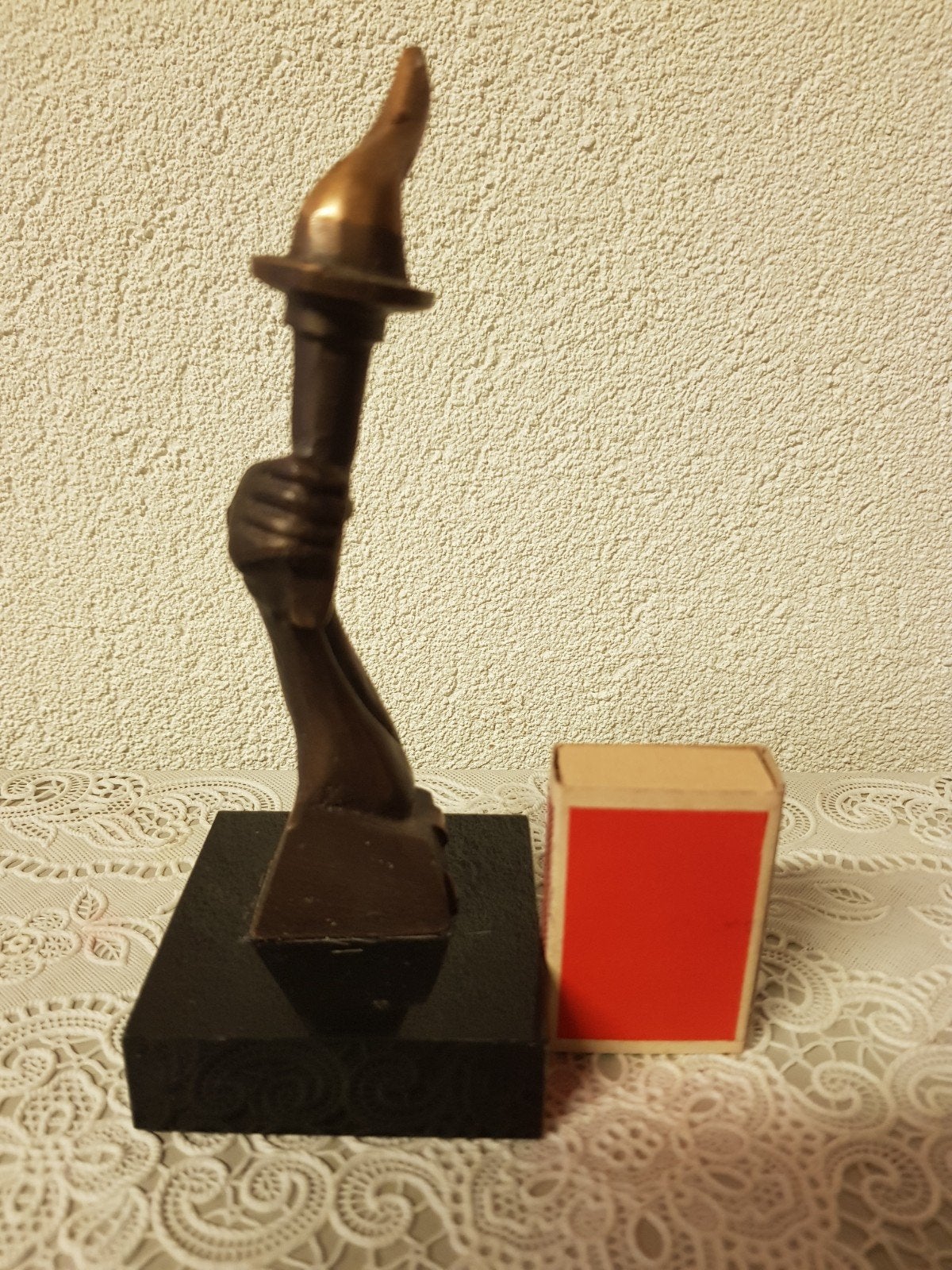 Miniatuur bronzen vrijheidsvuur., Ophalen of Verzenden, Brons