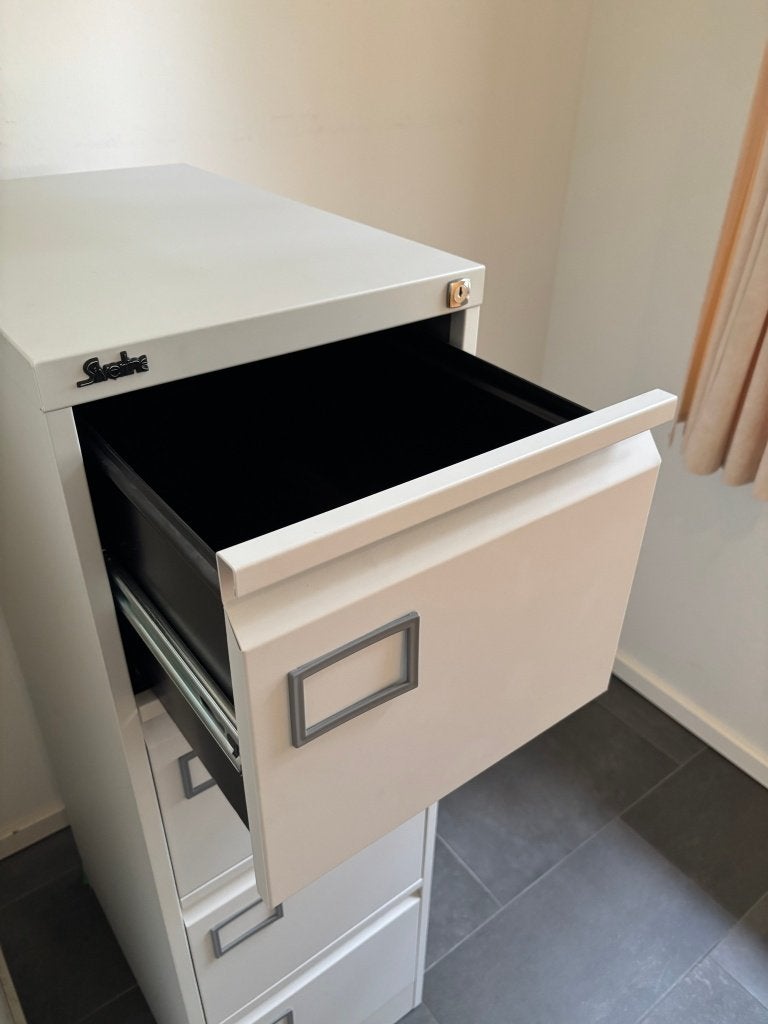 Zware metalen dossierkast - zeer goede kwaliteit, Huis en Inrichting, Ophalen, 100 tot 150 cm, 50 tot 100 cm, Zo goed als nieuw