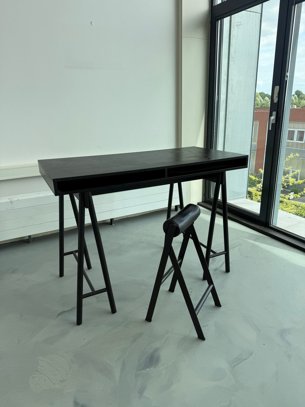 IKEA SPÄNST Bureau + Kruk | Limited Edition | STAMPD, Huis en Inrichting, Bureaus, Ophalen, Gebruikt, Metaal, IKEA