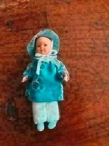 Caco popje 8 cm in blauwe kleding, Ophalen of Verzenden, Gebruikt, Overige typen