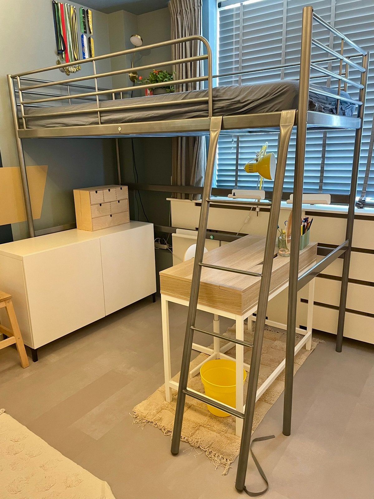 IKEA Tromsö metalen hoogslaper, Huis en Inrichting, Slaapkamer | Stapelbedden en Hoogslapers, Ophalen, Gebruikt, Eenpersoons, 200 cm