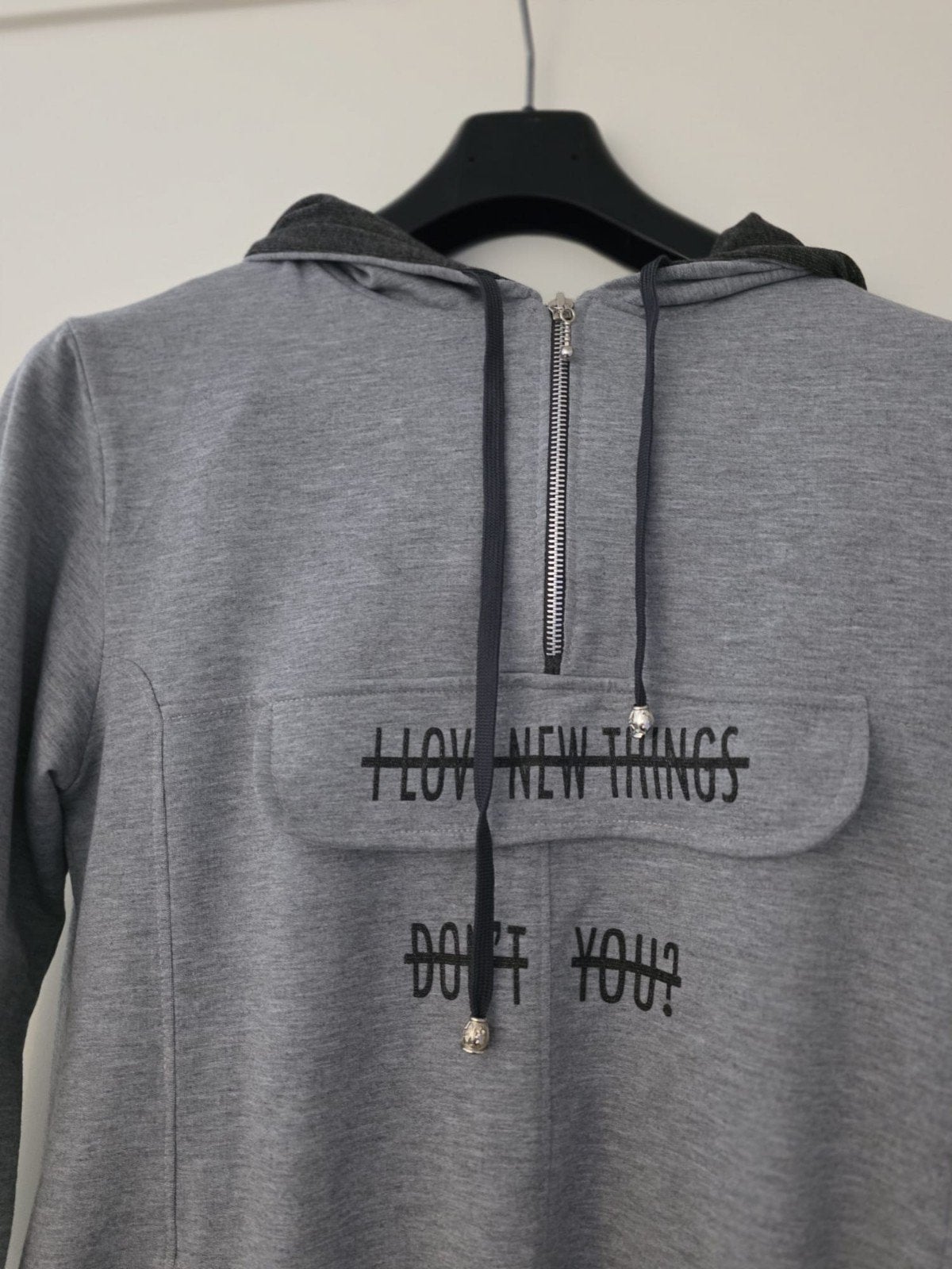 Comfortabel grijs trainingspak - hoodie en broek, Maat 42/44 (L), Nieuw, Ophalen of Verzenden, Fitness of Aerobics