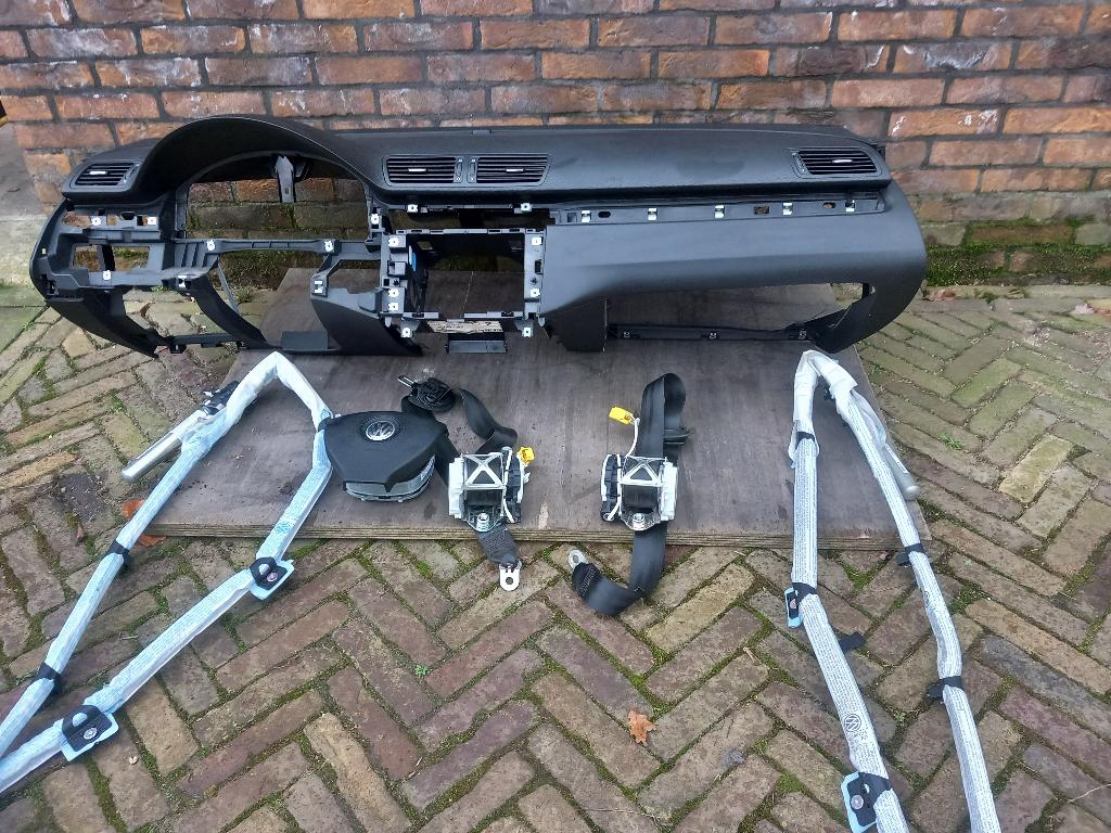 Dashboard Passat B6, Auto-onderdelen, Dashboard en Schakelaars, Volkswagen, Ophalen
