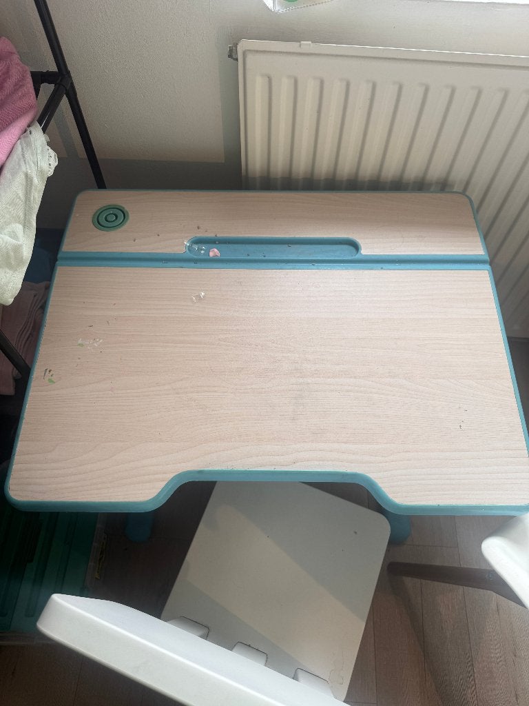 Ik verkoop een kinderbank met opbergruimte., Ophalen, Zo goed als nieuw, Tafel(s) en Stoel(en)