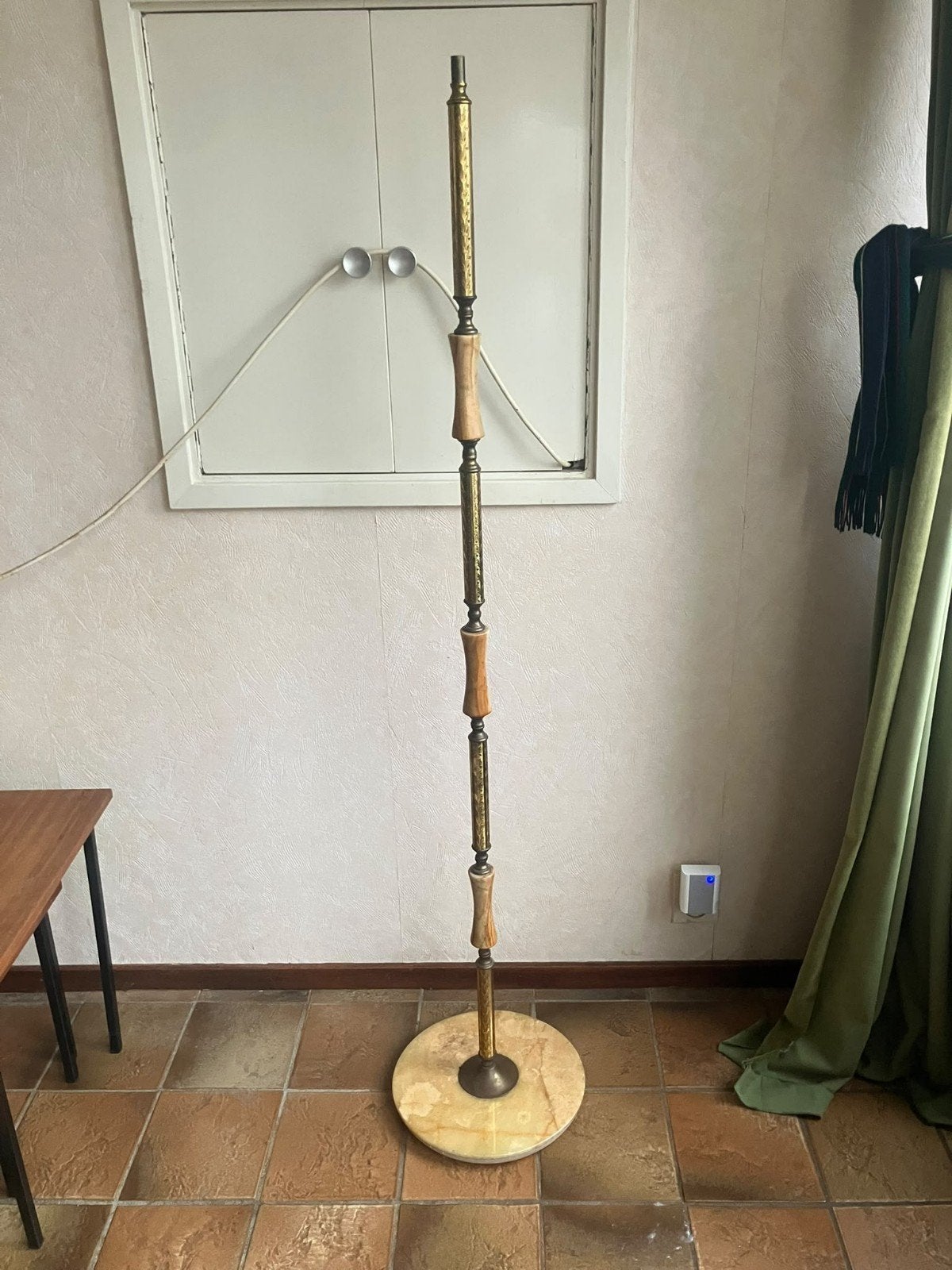 Vintage staande lamp met marmeren voet en messing details, Ophalen