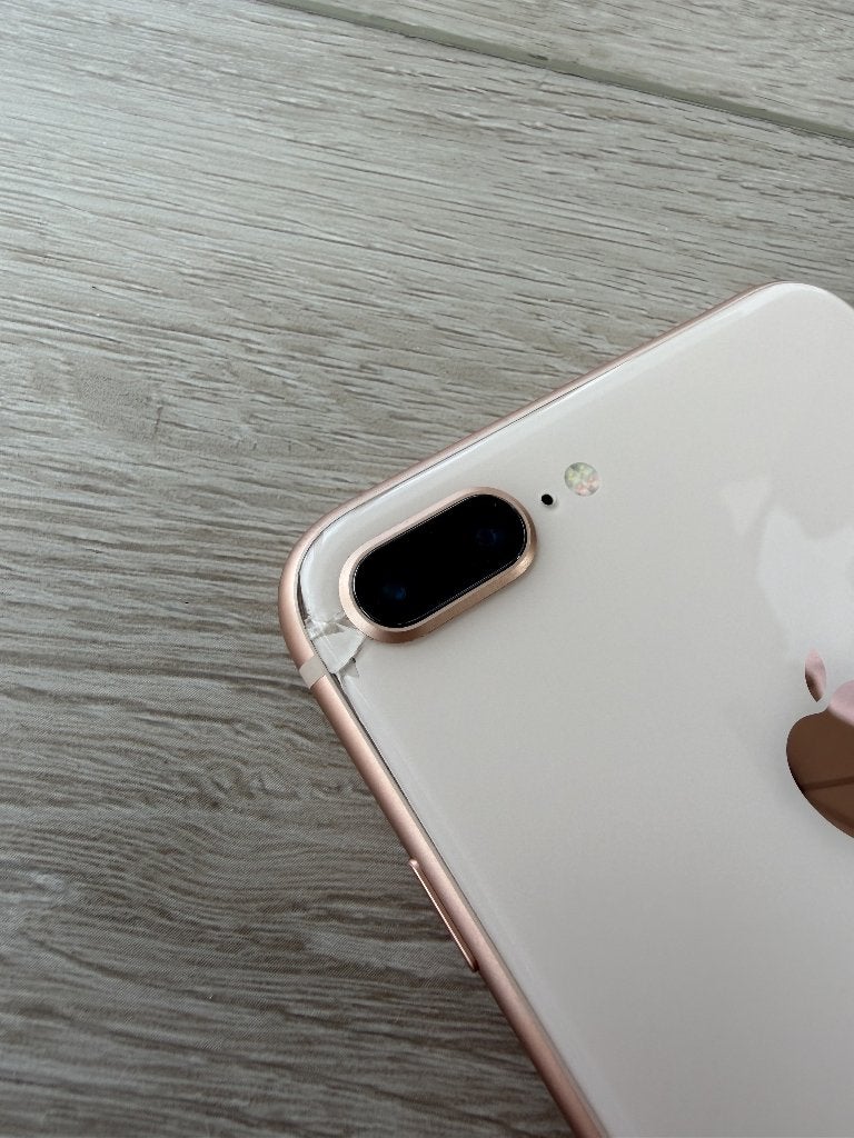 Foto 5 van iPhone 8 Plus 128GB Roségoud – nette staat