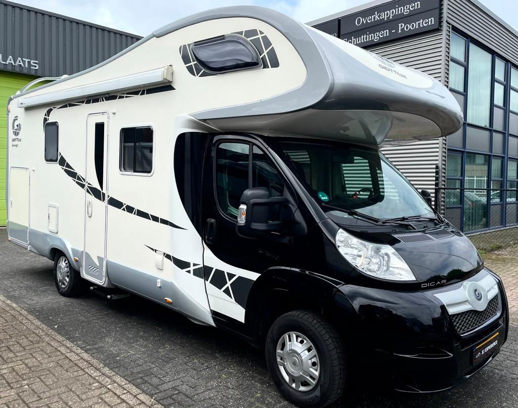 Giottiline THERRY T45 2xAIRCO LEDER LUIFEL TREKHAAK BTW, Caravans en Kamperen, Campers, Overige merken, Alkoof, Bedrijf, Koelkast