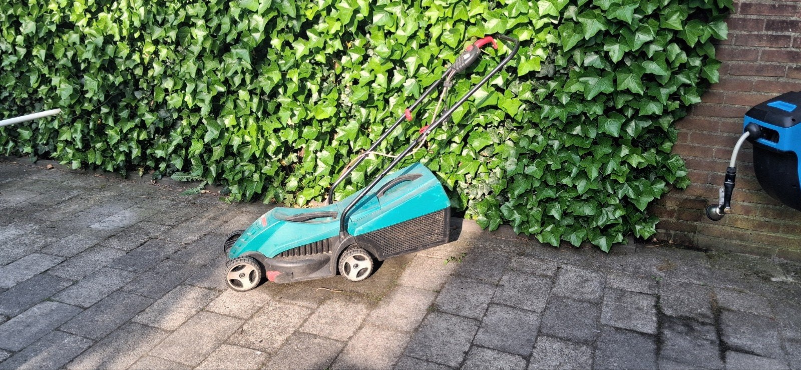 Bosch ARM 3200 Elektrische Grasmaaier, Cirkelmaaier, Gebruikt, Elektrische grasmaaier, Ophalen of Verzenden