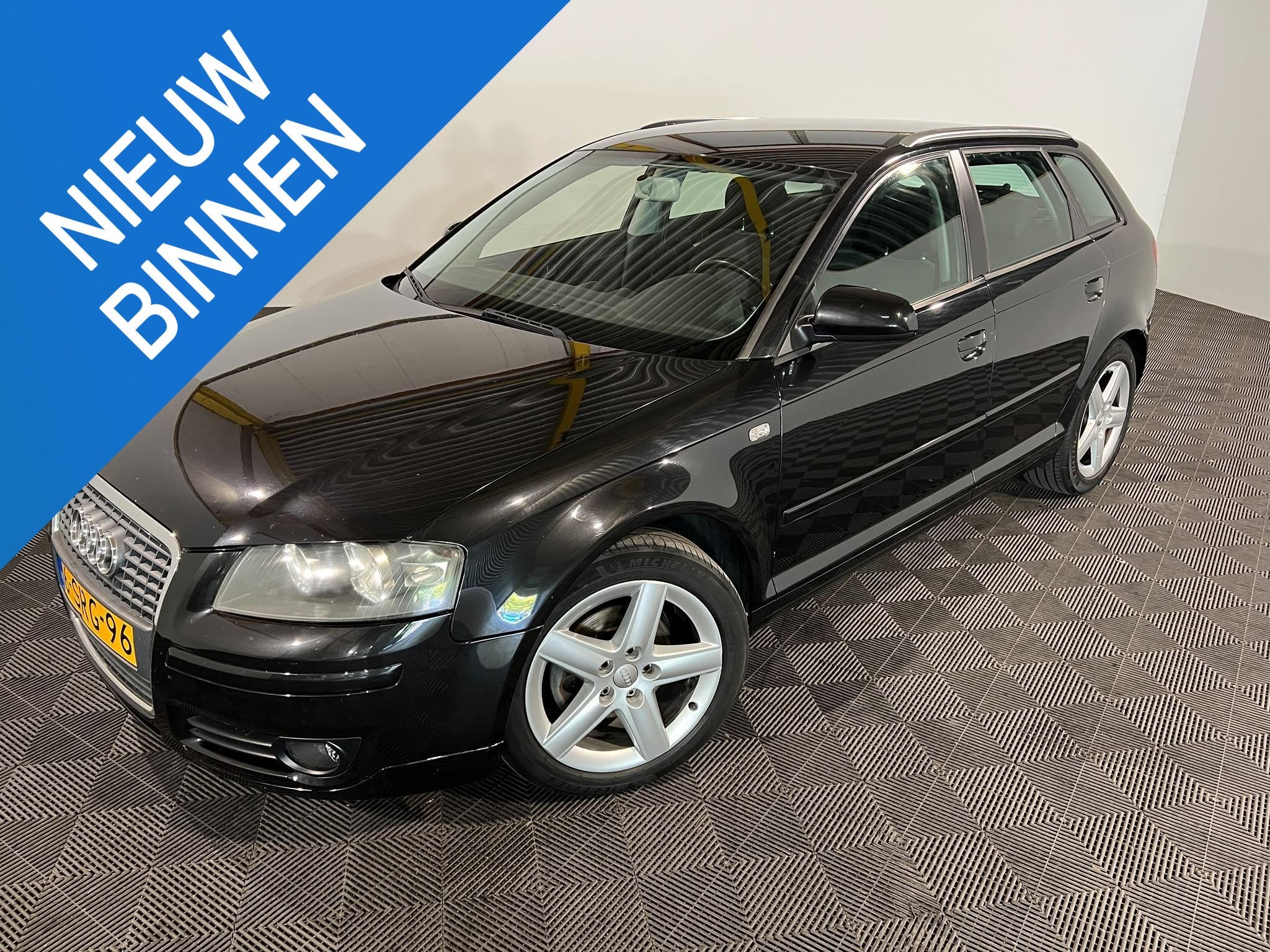Audi A3 Sportback 2.0 FSI Attraction, Auto's, Stof, Gebruikt, 4 cilinders, Zwart