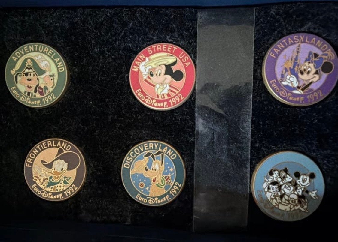 Euro Disney 1992 Pin Set - Mickey, Donald, Goofy, Ophalen of Verzenden, Zo goed als nieuw