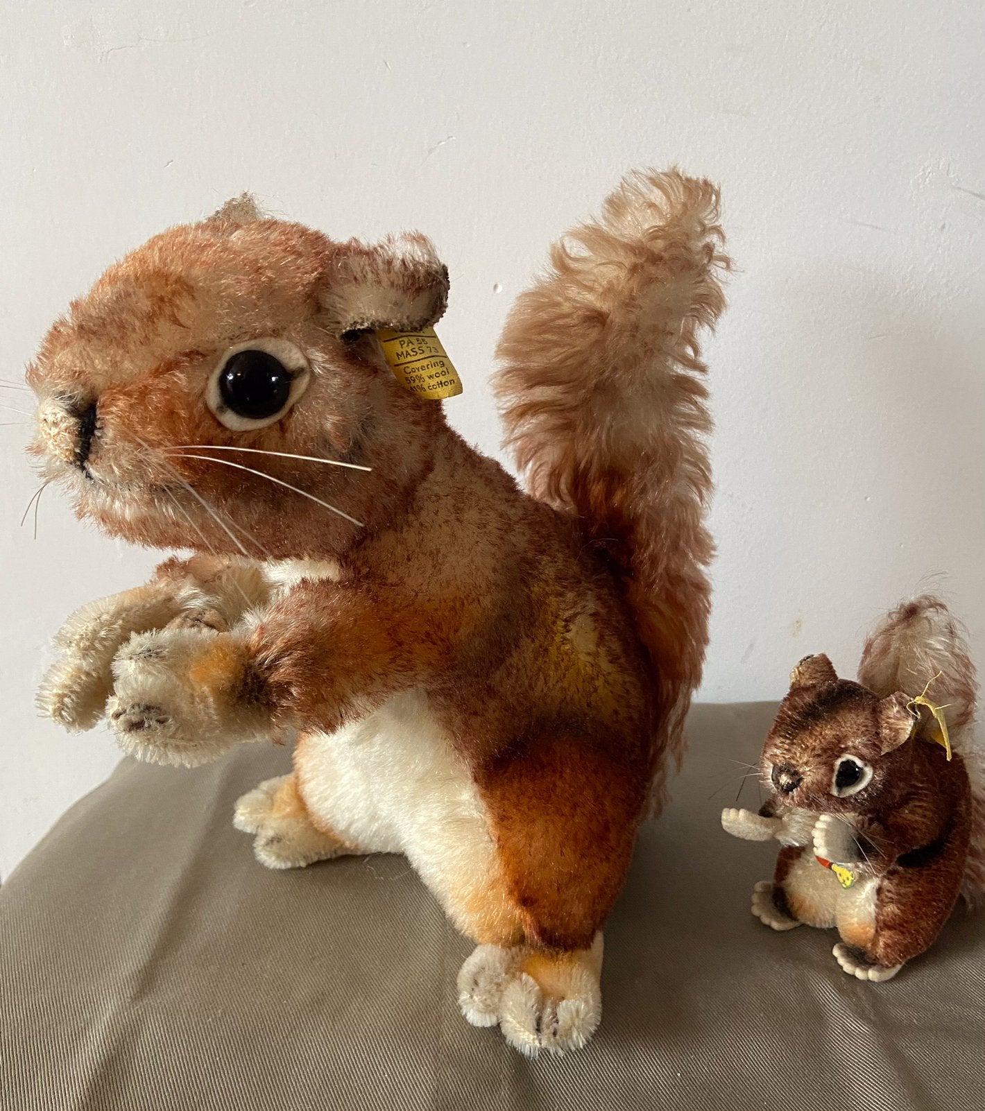 Steiff eekhoorn Perri, 2040.22, Disney-serie, Verzamelen, Beren en Cherished Teddies, Ophalen of Verzenden, Zo goed als nieuw