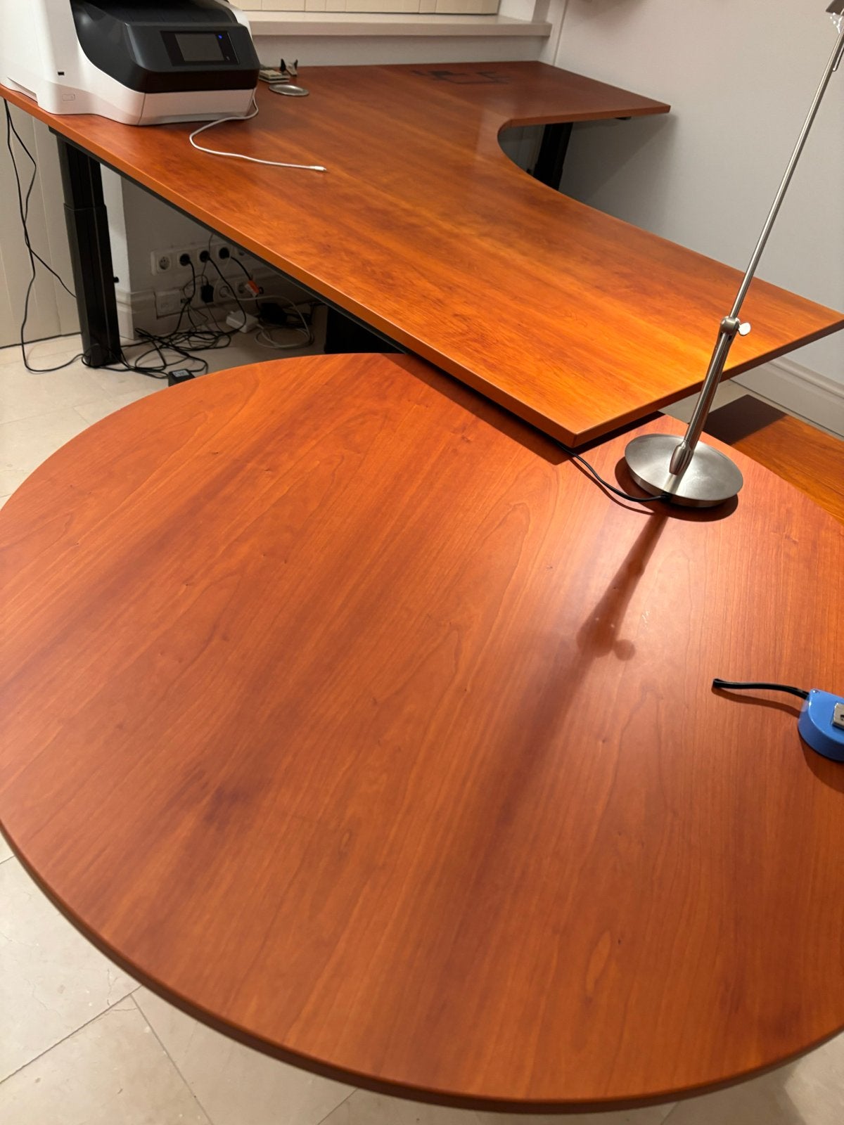 Ahrend bureau met spreektafel - 180x200 cm, Ophalen, Gebruikt, Hoekbureau, In hoogte verstelbaar