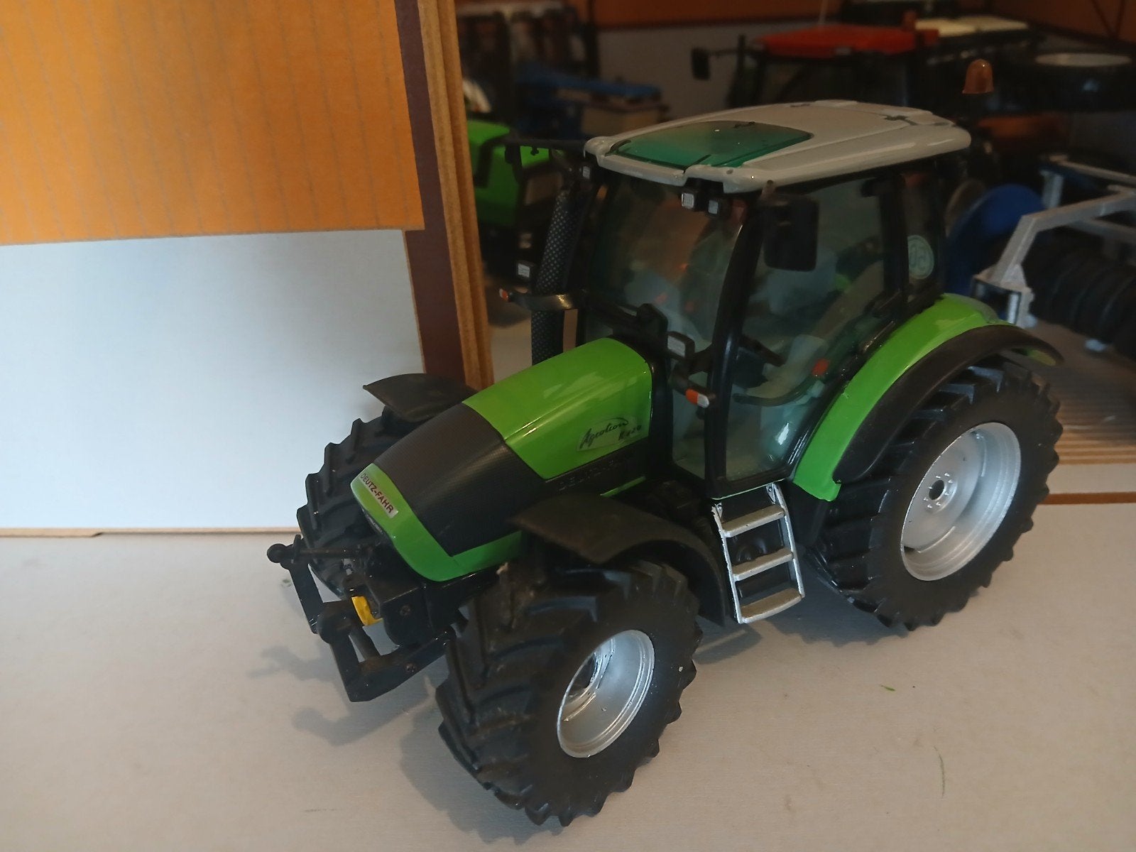 deutz k420, Ophalen of Verzenden, Zo goed als nieuw, Tractor of Landbouw, Universal Hobbies