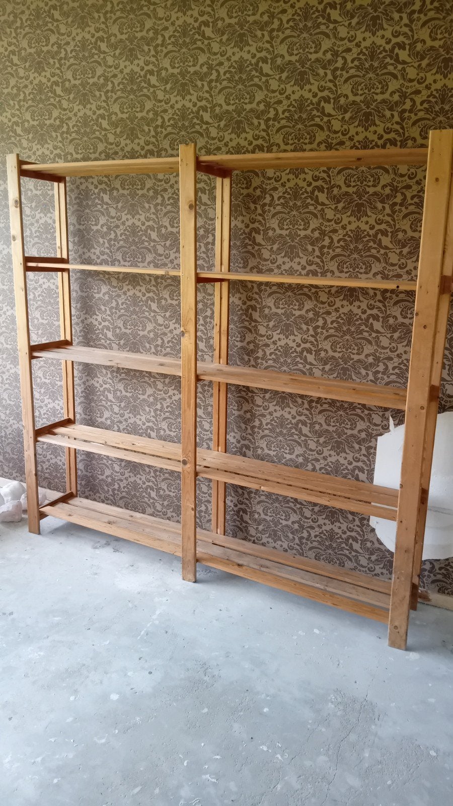 Stellingkast hout (is uit elkaar/brandhout), Ophalen, Gebruikt