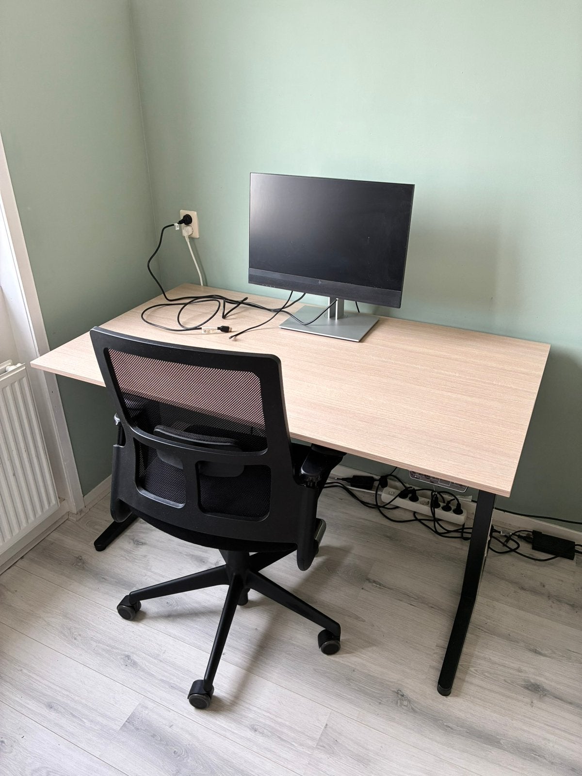 Ahrend Elektrisch Zit-sta Bureau 140x80 cm, nieuw €1271, Ophalen, Elektrisch, Zo goed als nieuw, Computerbureau