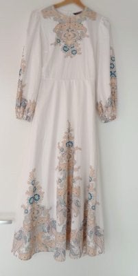 Witte maxi-jurk met Arabische patronen, Kleding | Dames, Maat 38/40 (M), Wit, Ophalen of Verzenden, Onder de knie