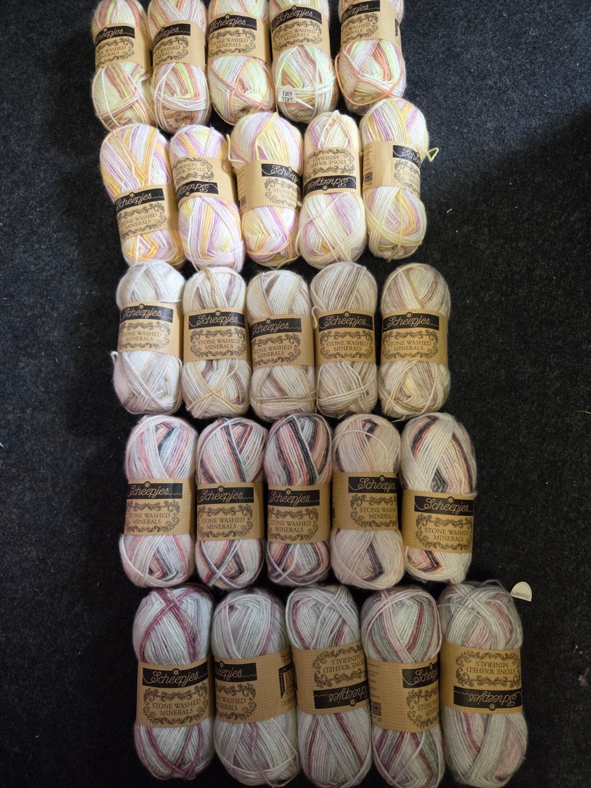 Zolderopruiming----25 bol stone washed minerals in 5 kleuren, Hobby en Vrije tijd, Breien en Haken, Ophalen of Verzenden, Nieuw