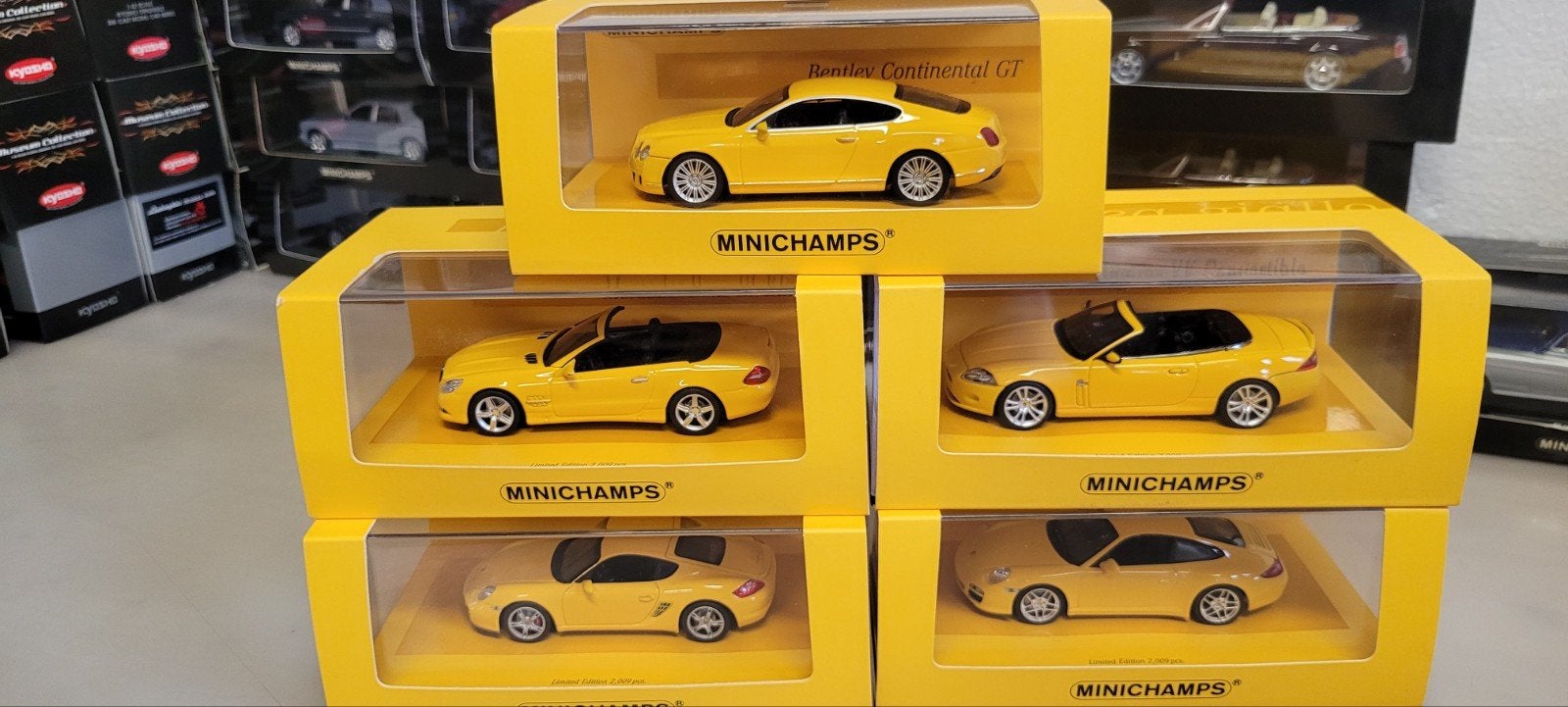 Minichamps modellen uit de Linea Giallo serie, Ophalen of Verzenden, Zo goed als nieuw, Auto, MiniChamps