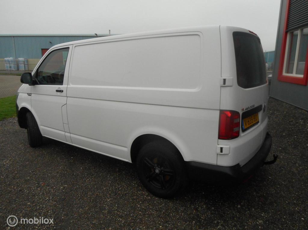 Volkswagen Transporter 2.0 TDI L1H1/AIRCO/CRUISECONTROL, Voorwielaandrijving, Euro 5, 15 km/l, Gebruikt