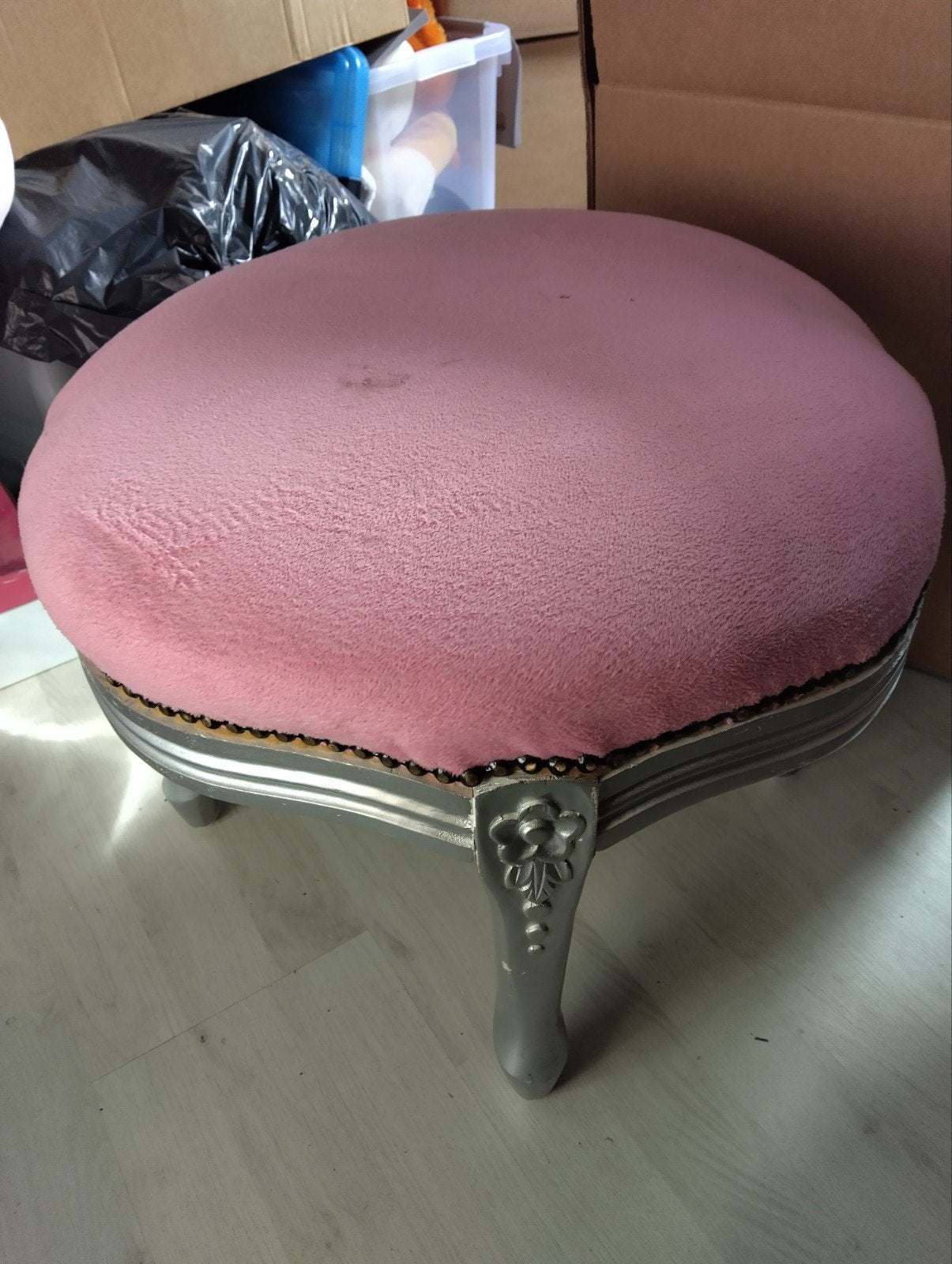 Roze poef met gebruikerssporen, Ophalen of Verzenden, Gebruikt, Rond, Stof