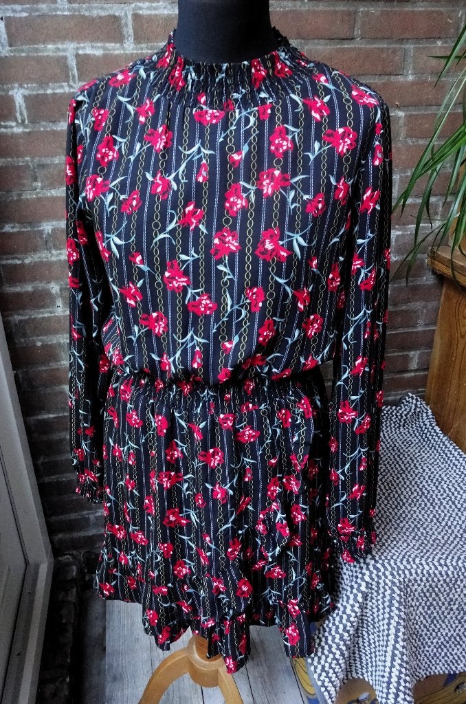 Zwarte Costes jurk  patroon van rode bloemen maat 38, Maat 38/40 (M), Verzenden, Zwart, Costes