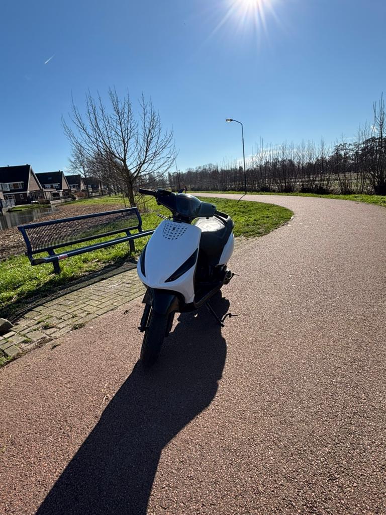 Piaggo zip 125cc, Fietsen en Brommers, Ophalen, Tweetakt, Zip, 125 cc