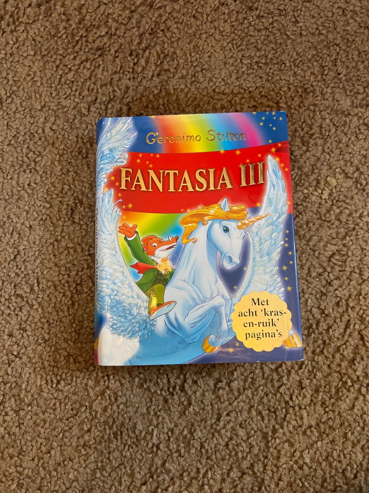 Geronimo Stilton - Fantasia III - Met kras- en ruikpagina's, Ophalen of Verzenden, Gelezen