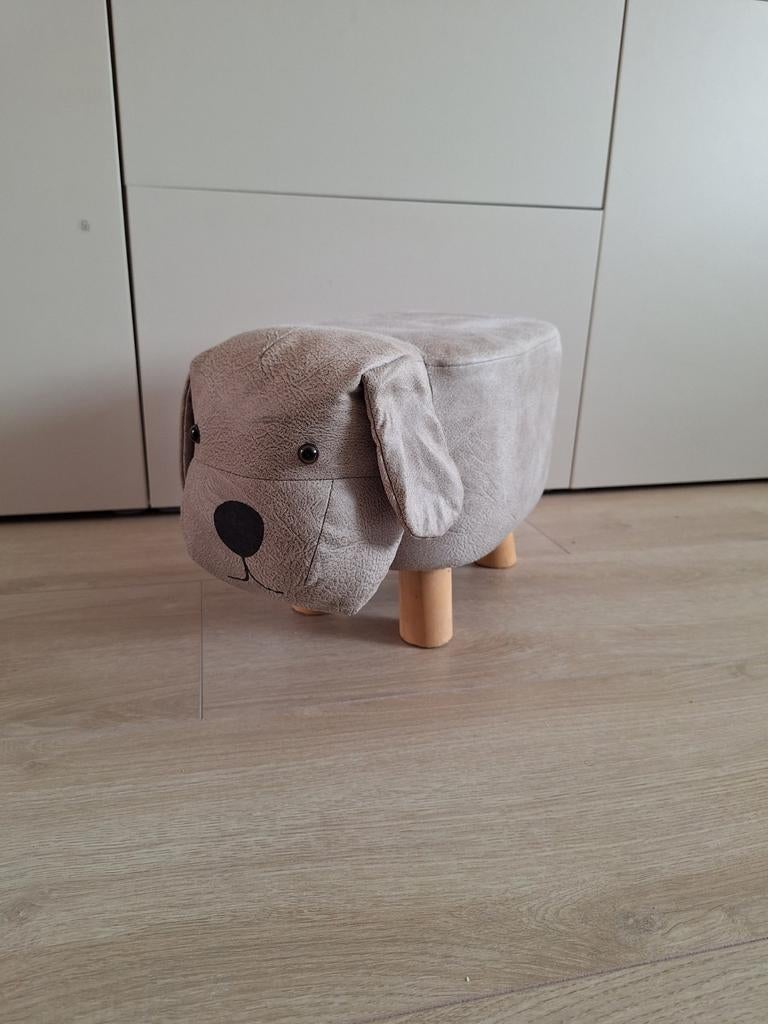 Leuke hondenpoef / voetenbankje voor kinderkamer, Huis en Inrichting, Banken | Voetenbanken en Poefen, Minder dan 50 cm, 50 tot 75 cm