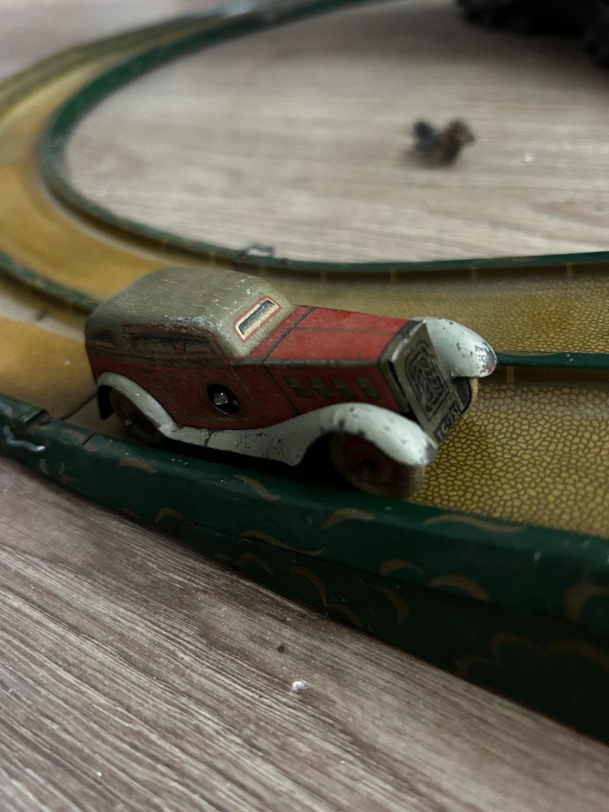 Vintage Schuco Varianto Racebaan met 3 auto's en garage, Ophalen of Verzenden